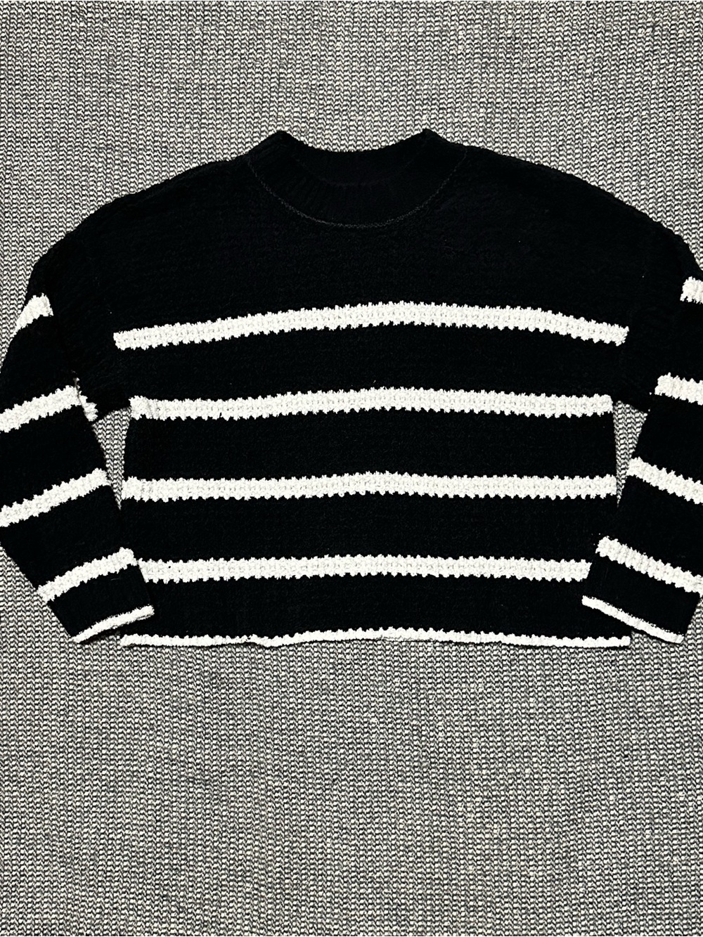 Love Tree Black and White Striped Knit Sweater